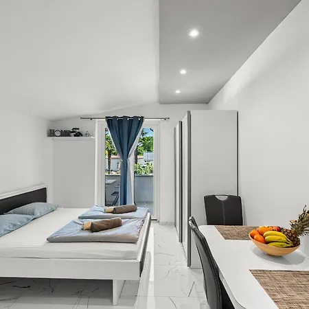 Pensjonat App Sandro With Common Pool 4*