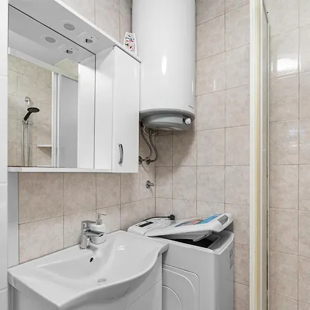 App Sandro With Common Pool Gæstehus 4*