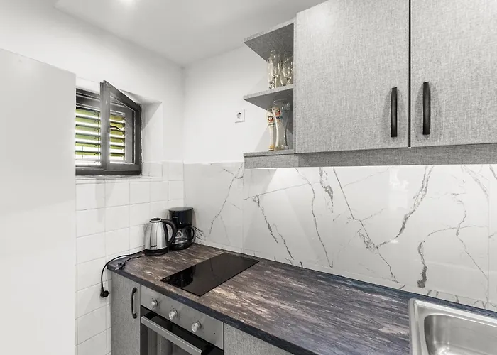 App Sandro With Common Pool 4* 포레치