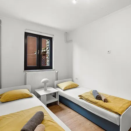 App Sandro With Common Pool بيت ضيافة