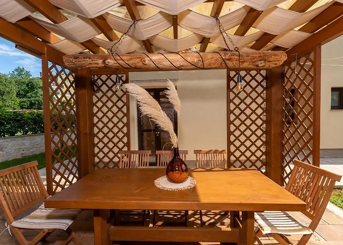 App Sandro With Common Pool 4* Porec