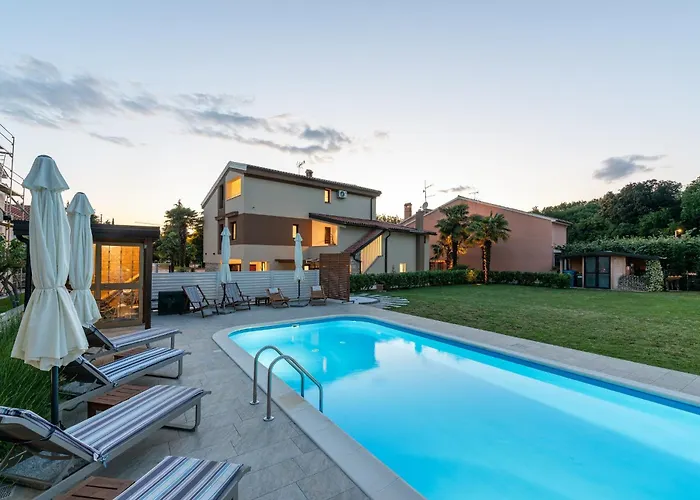 Gostinjska kuća App Sandro With Common Pool Porec