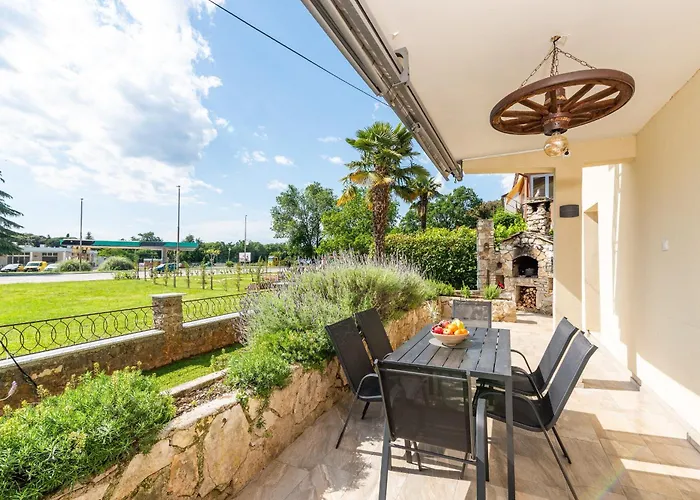 App Sandro With Common Pool Porec