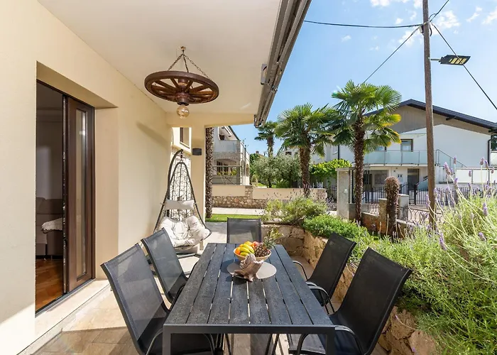 App Sandro With Common Pool Gostinjska kuća 4*